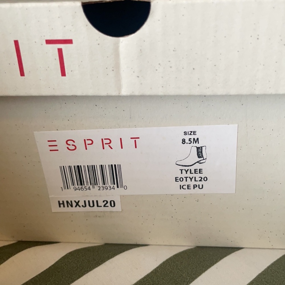 Esprit Tylee Booties View 2